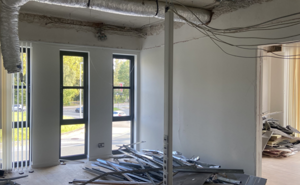 Gand se modernise, Courtrai déménage