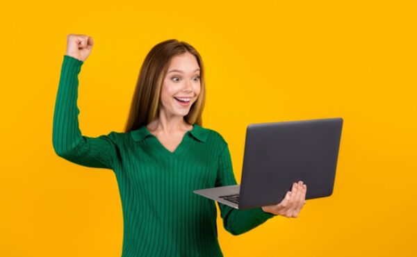 Obligation d'enregistrement pour les associés actifs et les aidants indépendants dans le secteur du nettoyage et de la construction